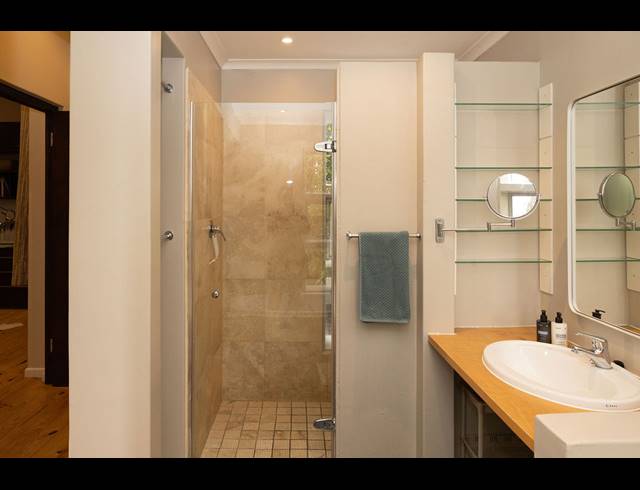 4 BEDROOM FREEHOLD TO LET IN BELVEDERE